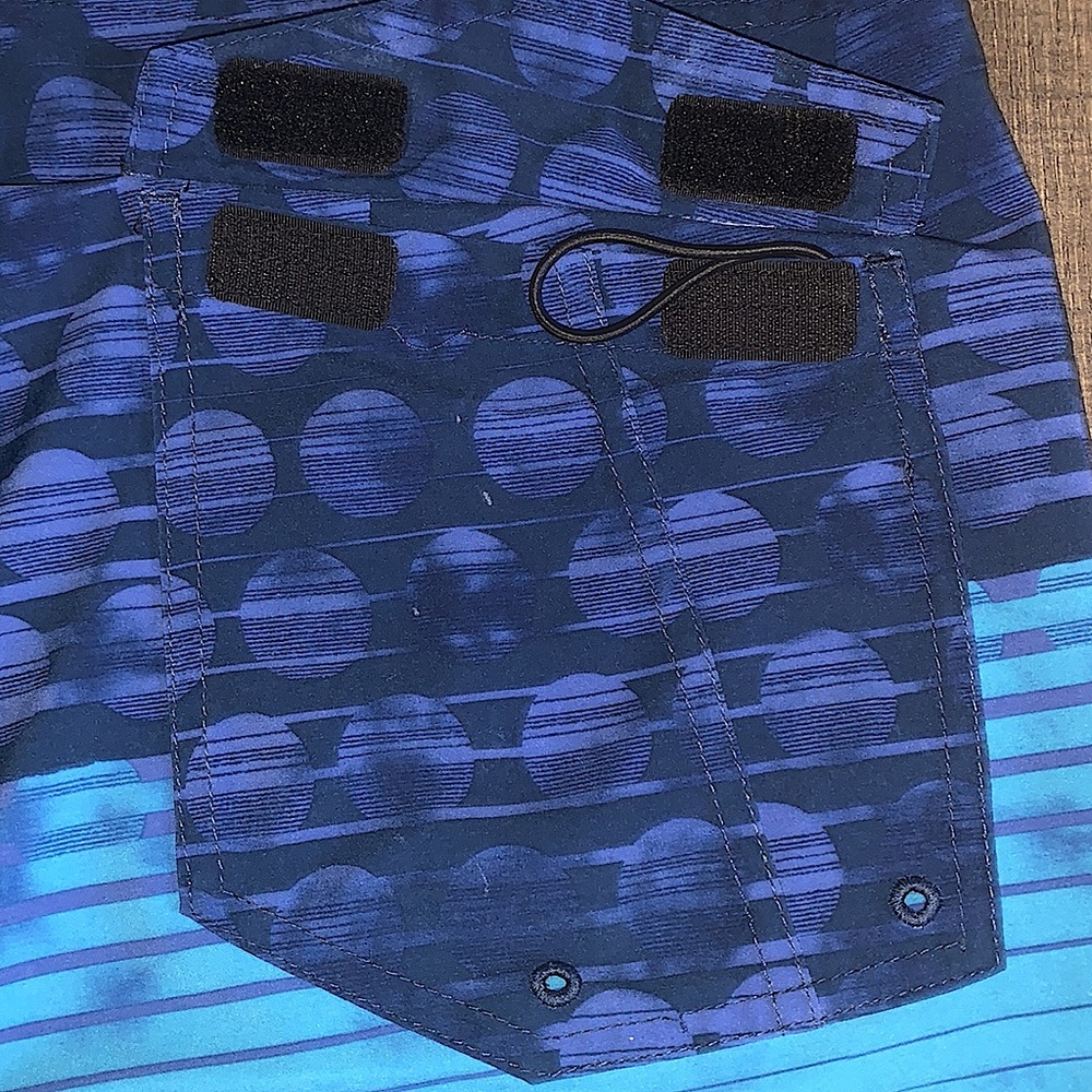 Volcom Board Shorts - Picture 4 of 7